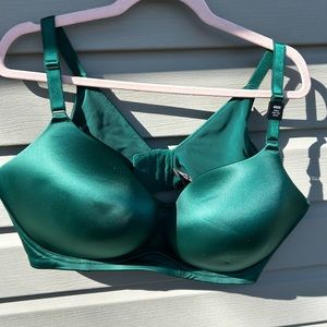 Torrid wireless push up smoothing bra 46dd